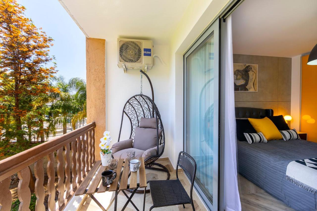 Castle Holiday Apartments Limassol Ngoại thất bức ảnh